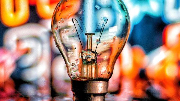 Электричество лампочка