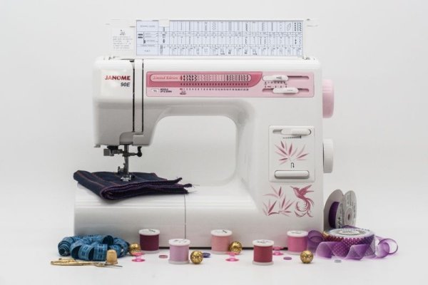 Швейная машина Janome 90 e