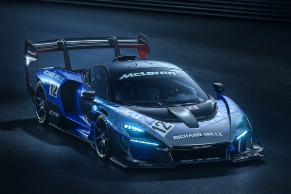 MCLAREN Senna GTR