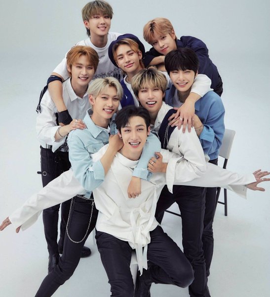 Группа Stray Kids 2021