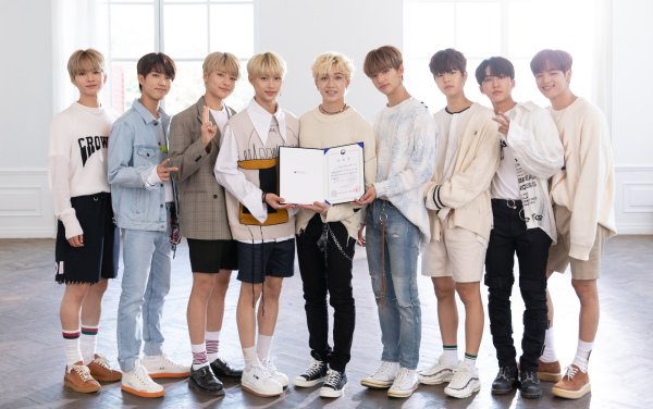 Корейская группа Stray Kids