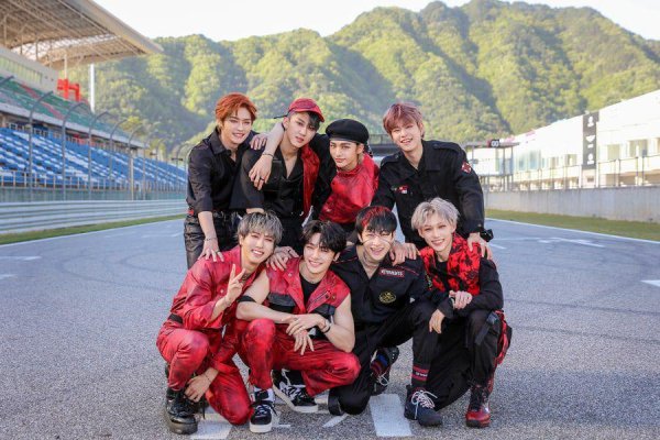 Группа Stray Kids 2021