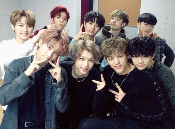 Группа Stray Kids и БТС