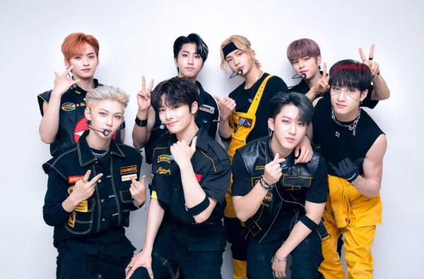 Группа Stray Kids 2021