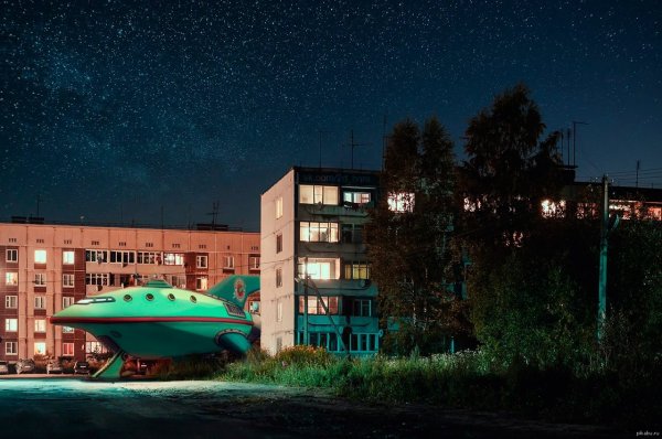 Хрущевка в космосе