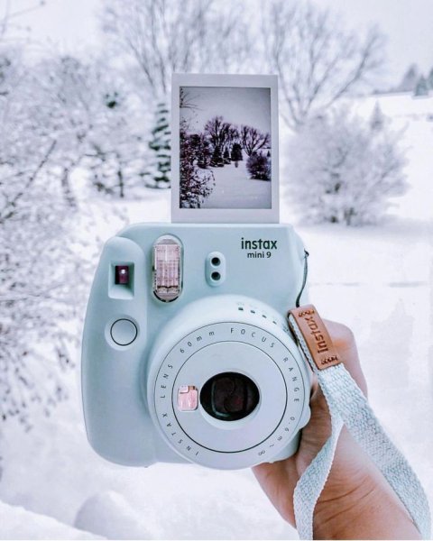 Полароид Instax Mini