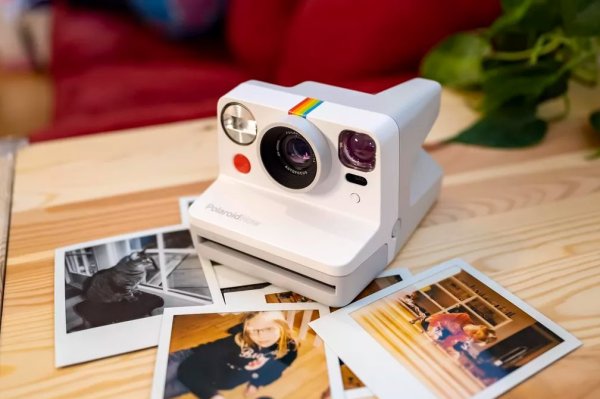Фотоаппарат Polaroid Now