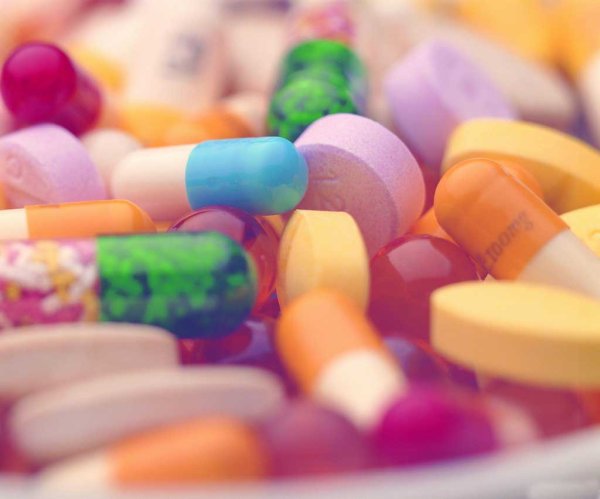 Разноцветные таблетки