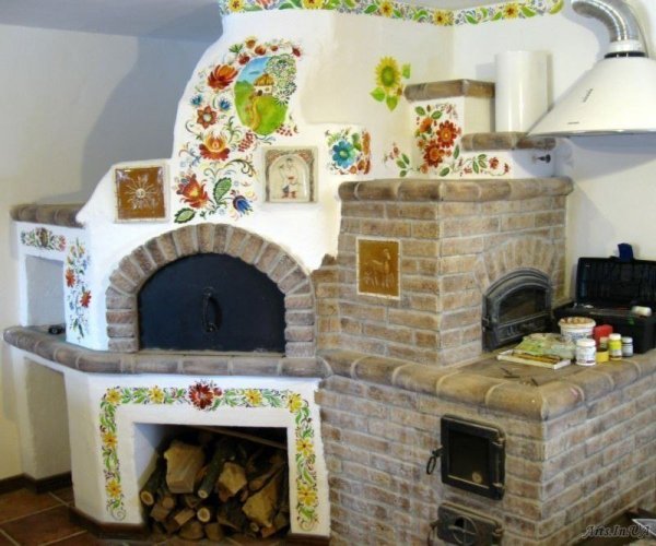 Расписная печь русская