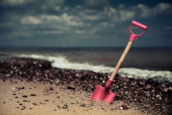 Лопата красивая розовая