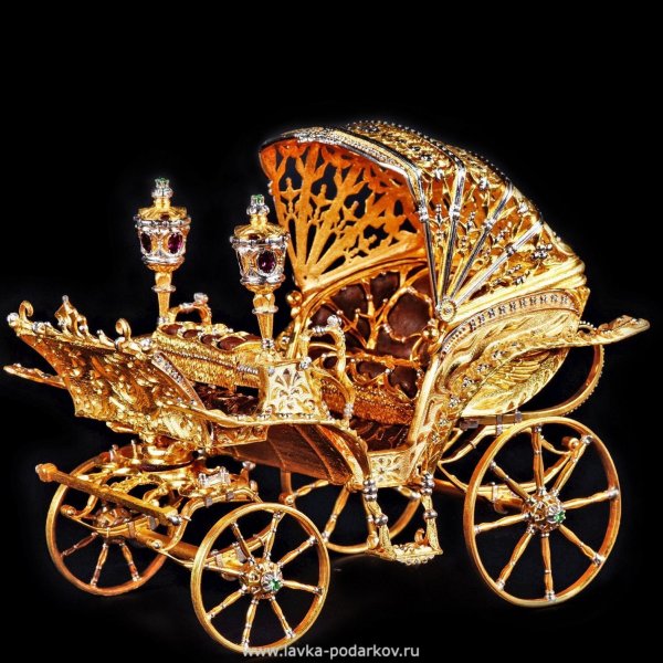 Золотая Юбилейная карета "Britannia".