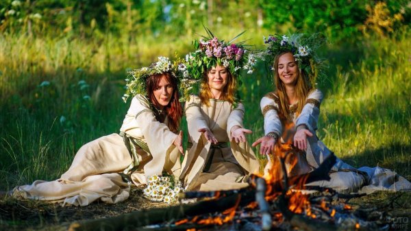 Папоротник в купальскую ночь