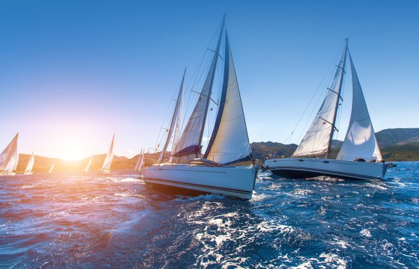 Парусные яхты