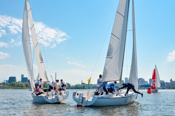 Обское море яхты