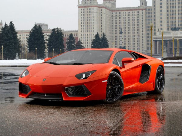 Lamborghini Aventador lp700
