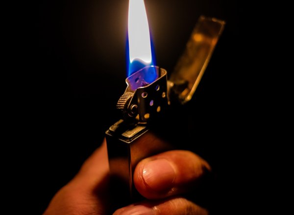 Зажигалка Эстетика