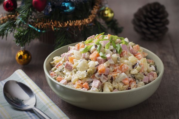 Салат с творогом и овощами