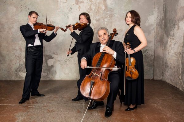 Инструмент струнный квартет(скрипка, 2 Альта и виолончели)