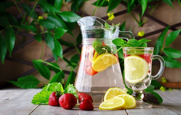 Strawberry Lemongrass лимонад