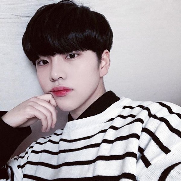 Корейский парень ulzzang boy