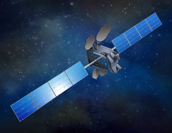 Спутник Амазонас 5