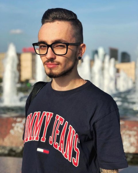 Артем Назаров