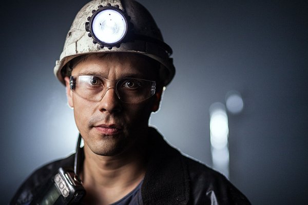 Шахтер улыбается
