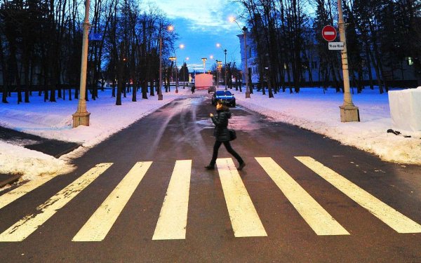 Пешеходный переход зимой