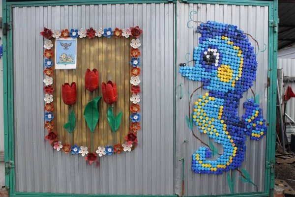 Панно из крышек