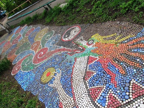 Дорожка из бутылочных крышек