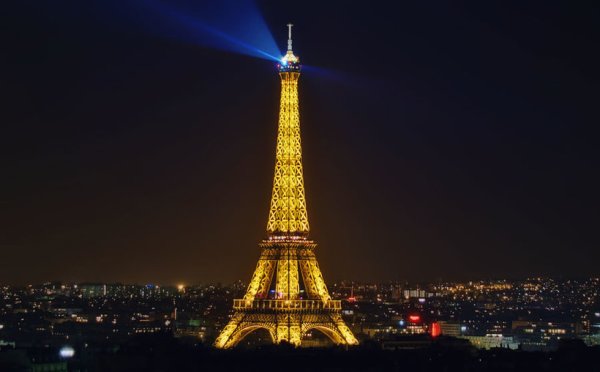 Эйфелева башня (la Tour Eiffel)