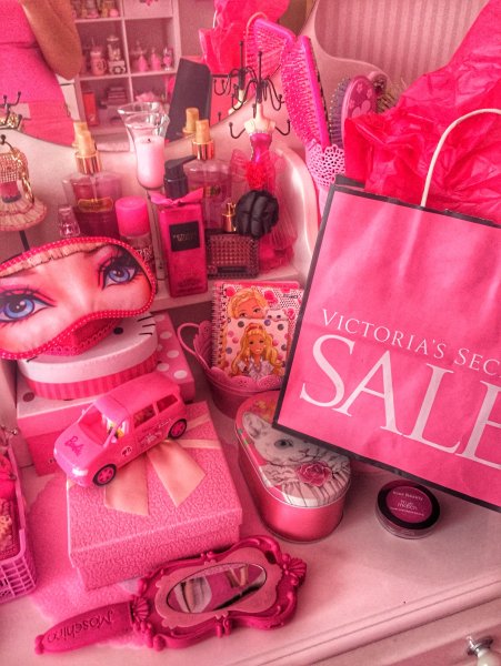 Розовые вещи