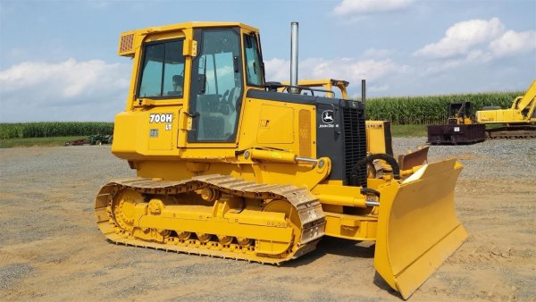 John Deere 700h