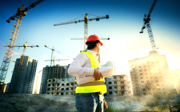 Стройка и строители