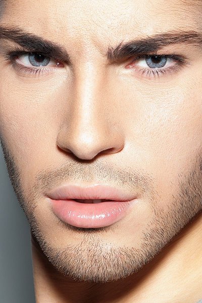 Красивые мужские глаза