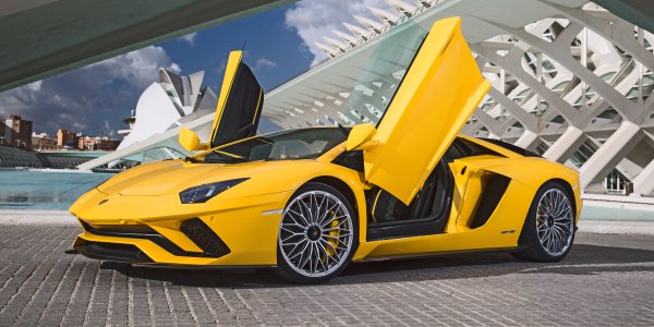 Ламборгини Aventador s