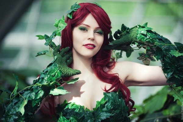 Леди плющ из Бэтмена