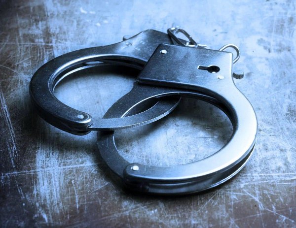 Полиция наручники