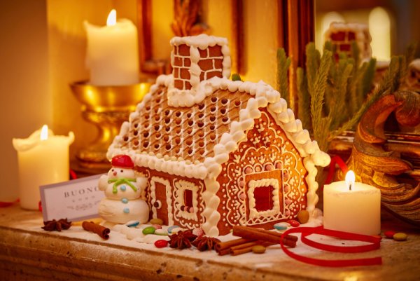 Рождественский Пряничный домик