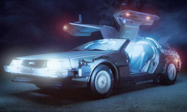DELOREAN DMC-12 назад в будущее арт