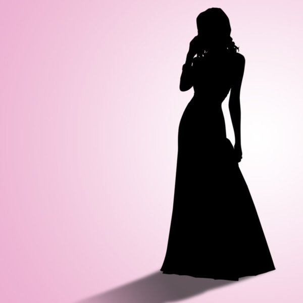 Силуэт девушки в платье