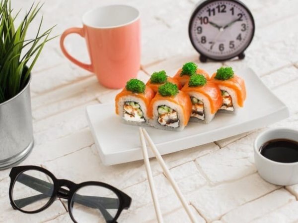 Кофе и роллы