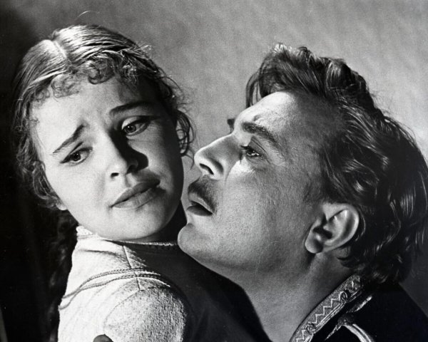 Воскресенье фильм 2019 Алентова