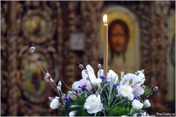 Вербное воскресенье храм цветы