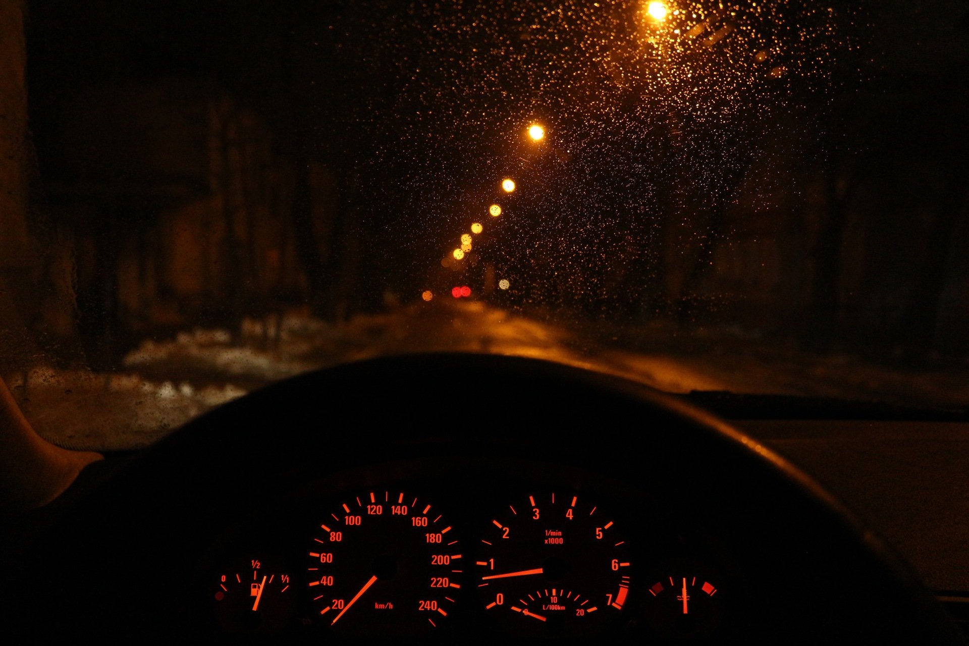 Фото крутых машин ночью