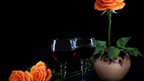 Цветы в бокале