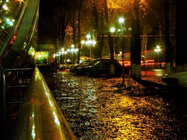 Осенний вечер в городе