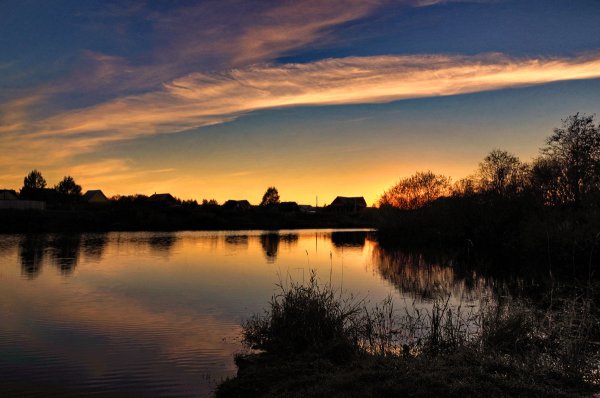 Вечерняя река