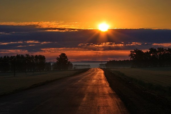 Солнце на дороге