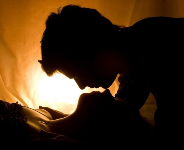 Картинка поцелуй на ночь девушке (44 фото)